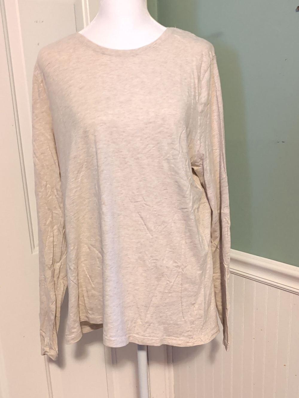 Classic Long-Sleeve Crewneck Shirt Heather Cream Color XL 16 18 Time And Tru